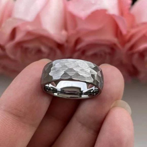 New Hammered Tungsten Rings for Men Women engagement - Picture 1 of 5